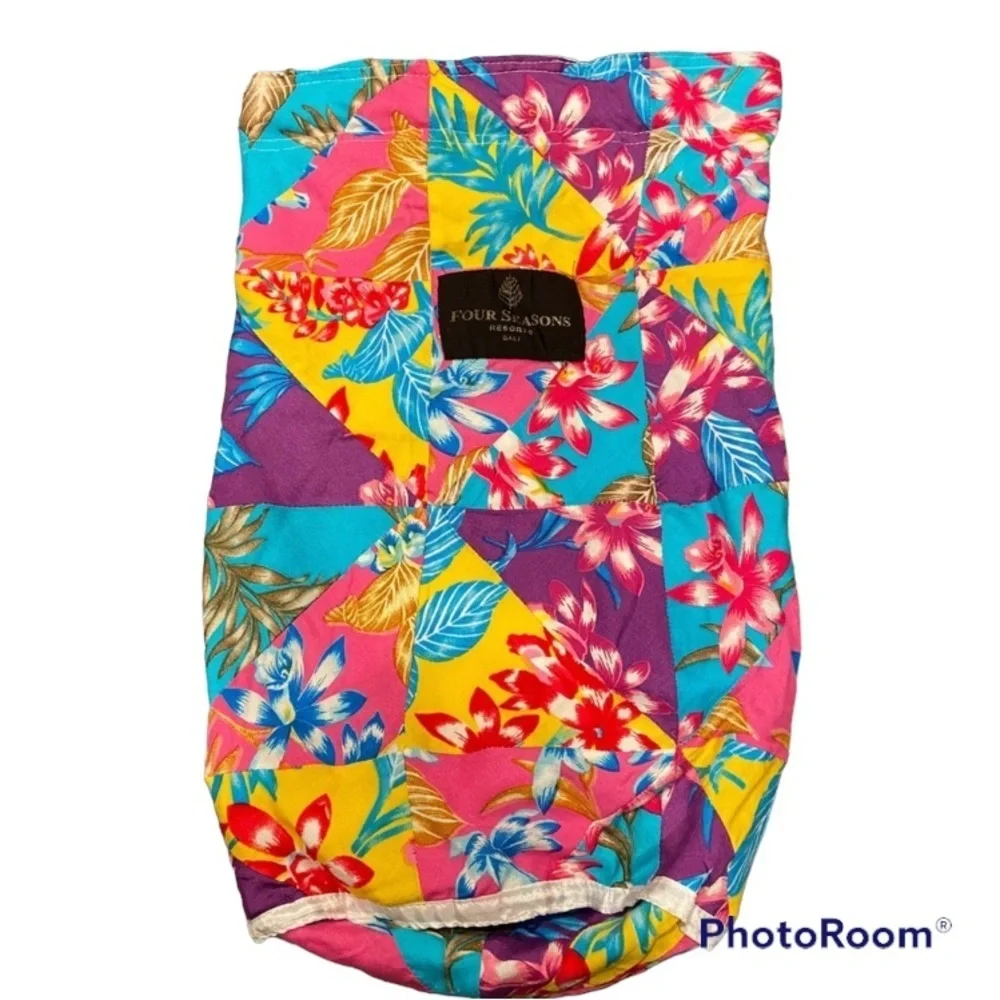 Four Seasons Bali drawstring beach club resort vacation towel bag - Picture 1 of 6